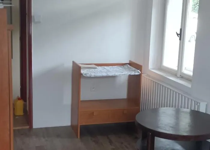 Pod Hradem Talmberk Samopse